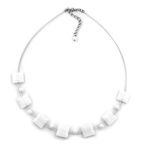 Kette Drahtkette Quadrate Schliff wei?-gl?nzend Kunststoffperlen 45cm